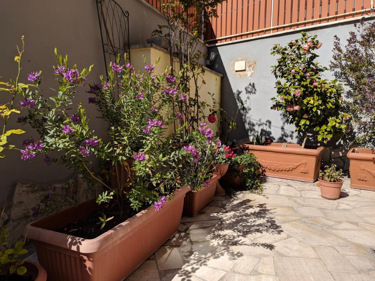 La Casetta Gialla โรม ภายนอก รูปภาพ